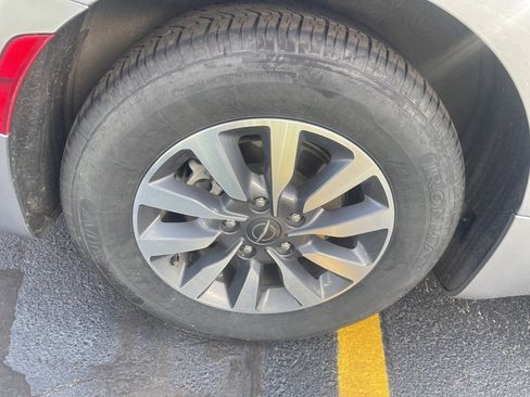 Used 2021 Chrysler Pacifica Touring-L image 28