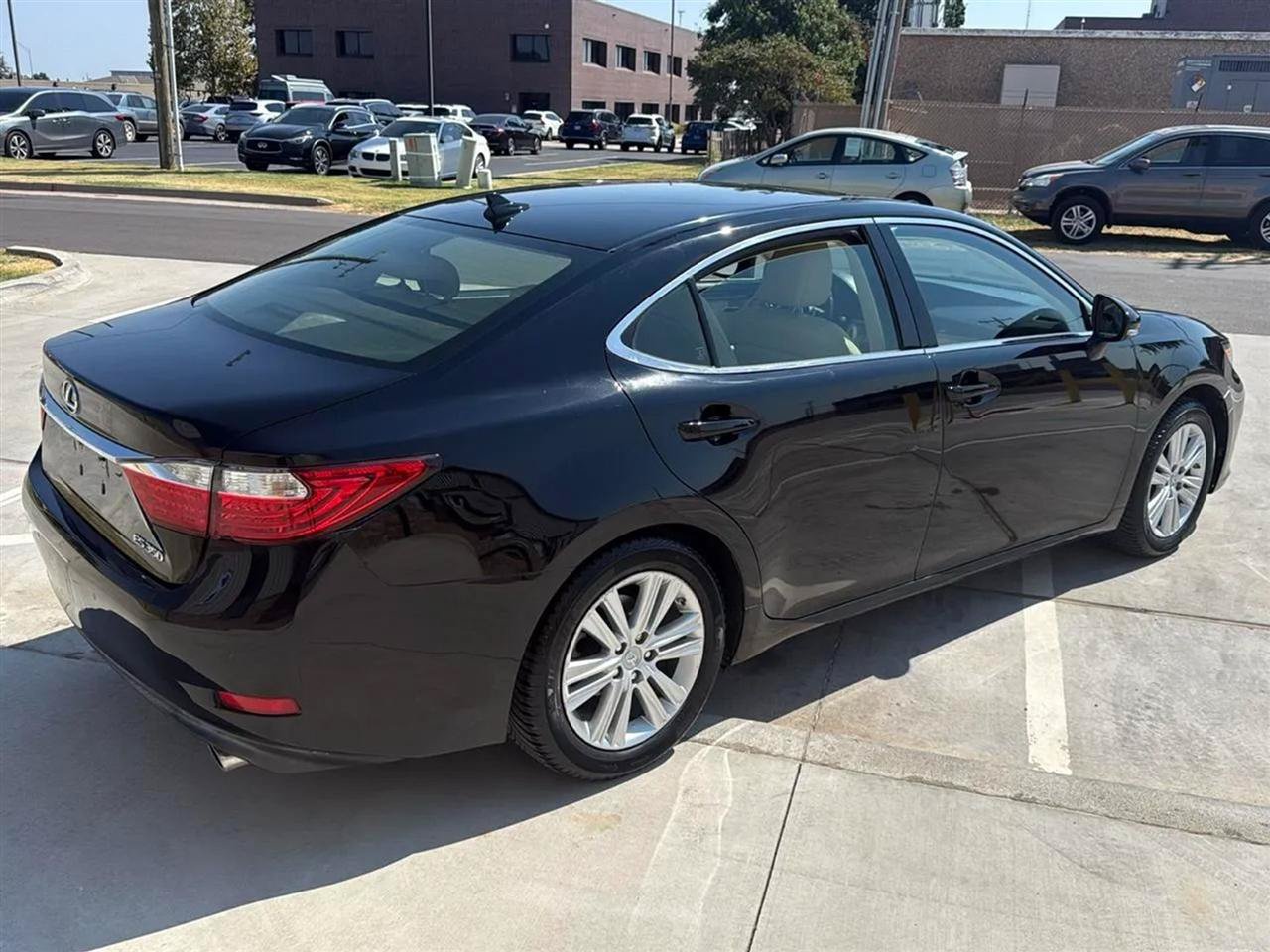 Used 2014 Lexus ES 350 w/ Premium Package FWD image 11