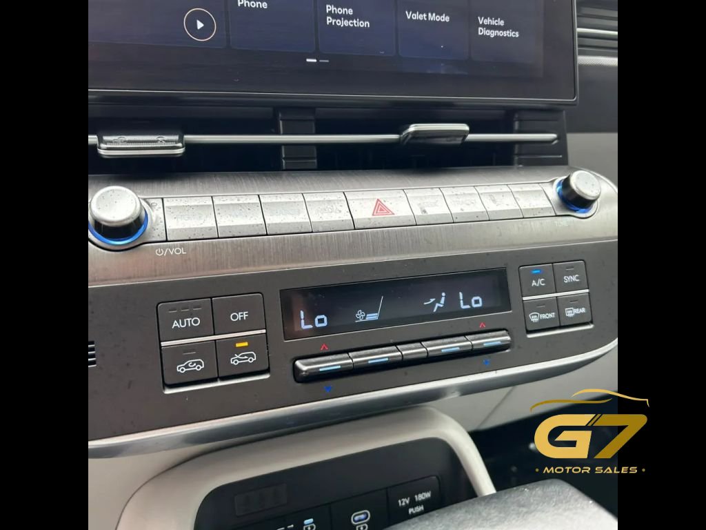 Used 2025 Hyundai Kona SEL FWD image 20