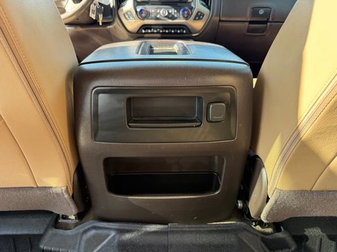 Used 2017 GMC Sierra 2500 Denali w/ Duramax Plus Package AWD/4WD image 22