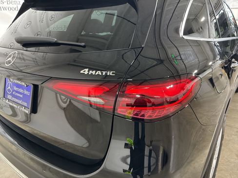 Used 2025 Mercedes-Benz GLC 300 GLC 300 image 9