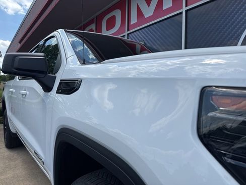 Used 2024 GMC Sierra 1500 Elevation AWD/4WD image 2