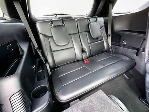 Certified 2025 Ford Explorer ST image 28