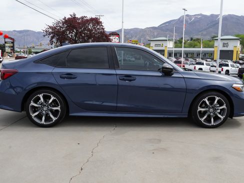 Used 2025 Honda Civic Sport Touring image 9