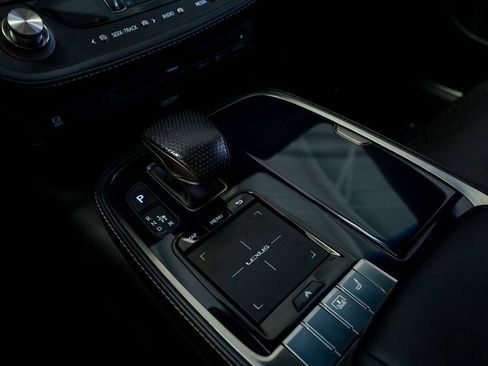 Used 2018 Lexus LS 500 F Sport w/ Accessory Package (Z2) RWD image 47