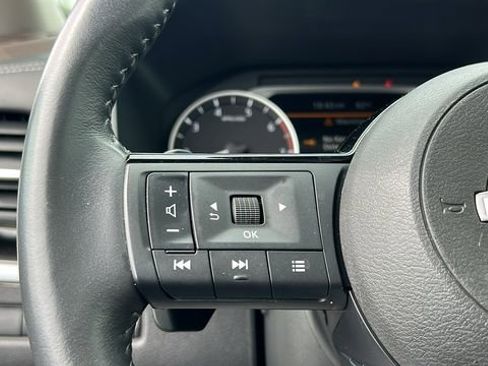 Certified 2023 Nissan Rogue SV w/ SV Premium B Package AWD/4WD image 12
