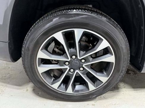 Used 2022 Jeep Grand Cherokee Overland image 7