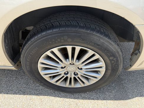 Used 2014 Chrysler Town & Country Touring-L w/ Driver Convenience Group FWD image 9