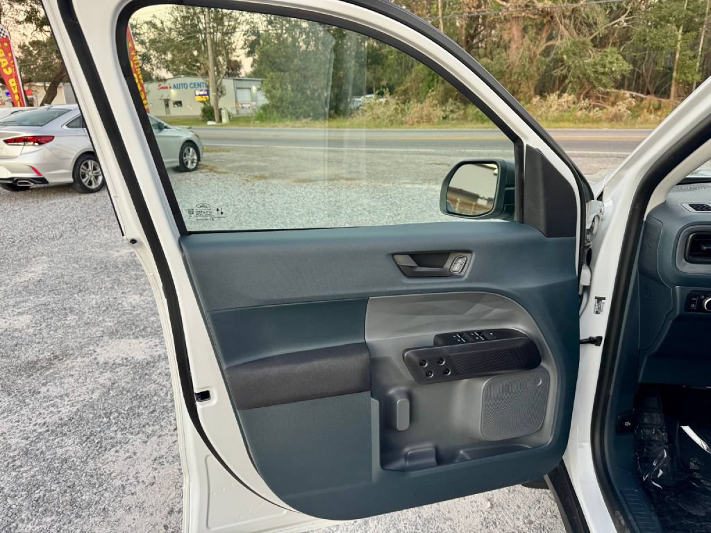 Used 2024 Ford Maverick XL FWD image 8