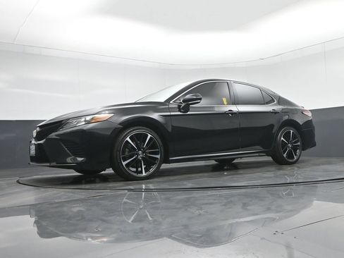 Used 2019 Toyota Camry XSE image 51