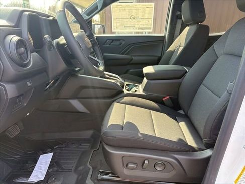 New 2026 Chevrolet Colorado W/T w/ WT Custom Package AWD/4WD image 21