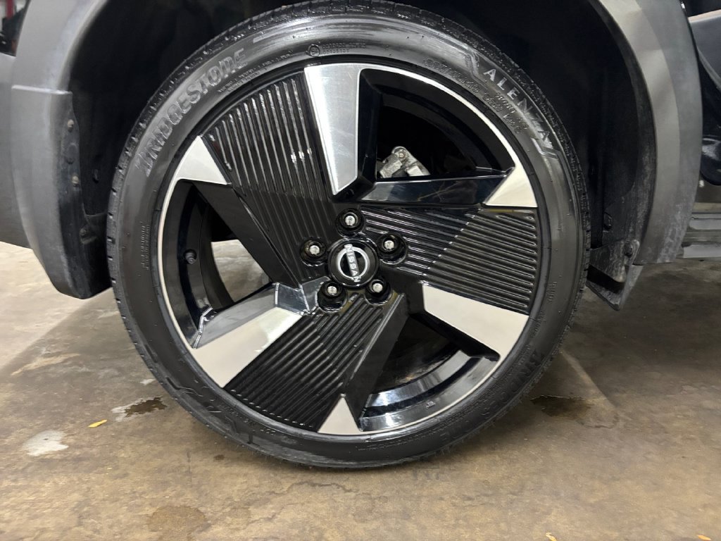 Used 2025 Nissan Kicks SR AWD/4WD image 38