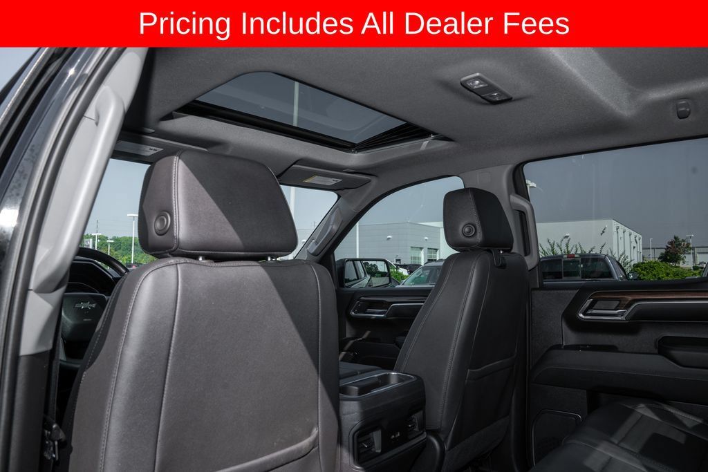 Used 2024 Chevrolet Silverado 1500 LT Trail Boss w/ LT Trail Boss Premium Package AWD/4WD image 10