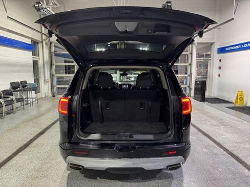 Used 2017 GMC Acadia Denali w/ Technology Package image 12