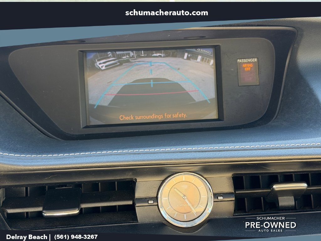 Used 2014 Lexus ES 300h w/ Premium Package w/Bamboo Trim FWD image 23