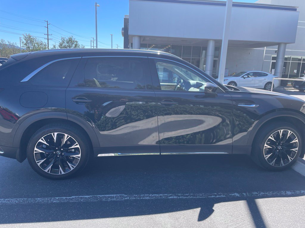 Used 2024 MAZDA CX-90 Plug-In Hybrid w/ Premium Plus AWD/4WD image 8