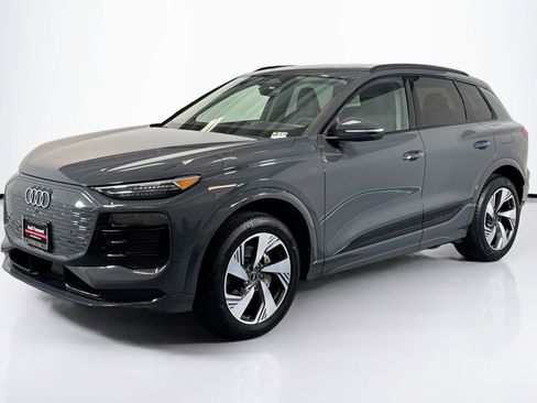 Used 2025 Audi Q6 e-tron Premium Plus image 1