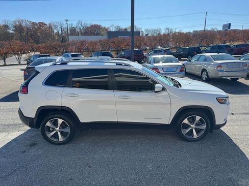 Used 2020 Jeep Cherokee Limited image 5