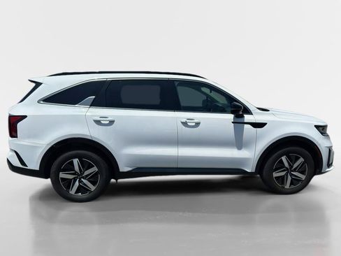 Used 2021 Kia Sorento EX w/ Panoramic Sunroof Package FWD image 4