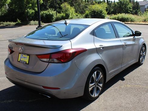 Used 2015 Hyundai Elantra Sport w/ Option Group 04 FWD image 4
