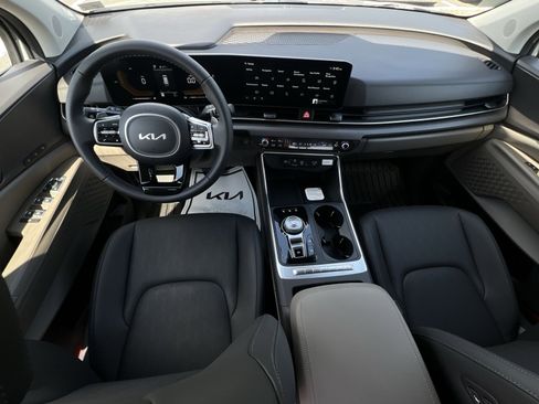 New 2026 Kia Carnival EX FWD image 42