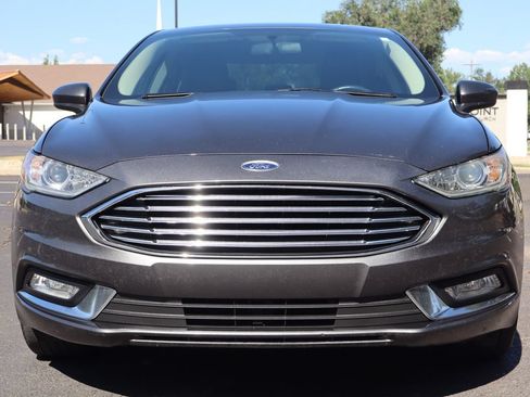 Used 2018 Ford Fusion SE w/ Equipment Group 201A FWD image 13