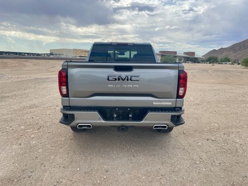 Used 2025 GMC Sierra 1500 Elevation w/ Elevation Premium Package AWD/4WD image 4