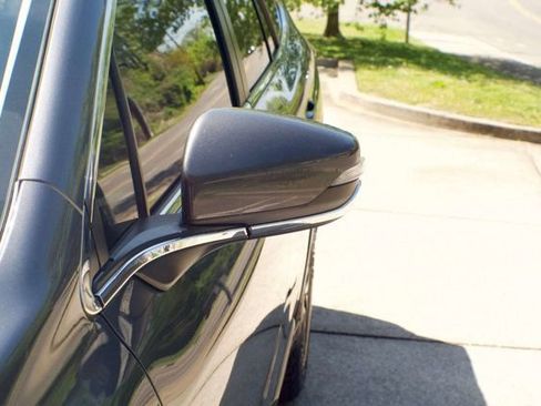 Used 2020 Subaru Outback Premium image 11