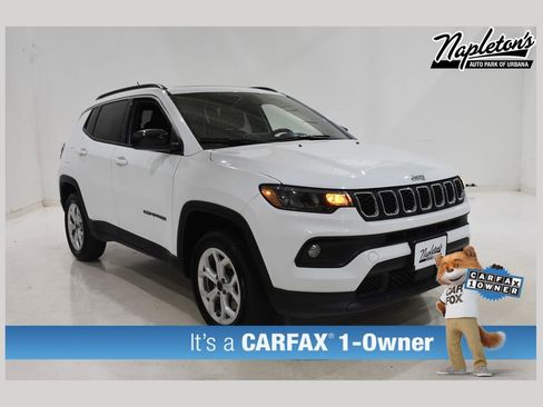 Used 2025 Jeep Compass Latitude w/ Sun & Sound Group AWD/4WD image 1