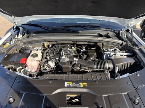 Certified 2024 Jeep Grand Cherokee L Laredo image 10