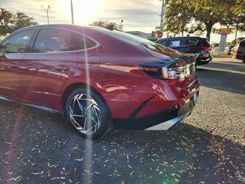 Certified 2024 Hyundai Sonata SEL w/ Convenience Package image 17