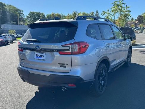 Used 2025 Subaru Ascent Bronze Edition w/ Onyx Package image 3