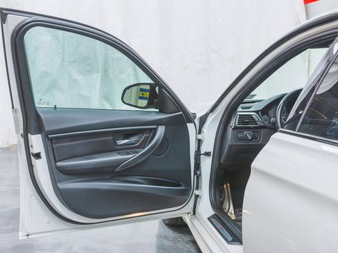 Used 2015 BMW M3 image 41