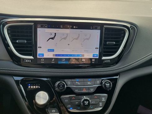 New 2026 Chrysler Pacifica Select w/ S Appearance Package image 21