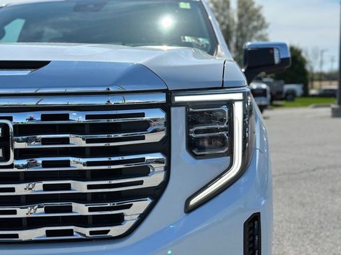 New 2026 GMC Sierra 1500 Denali w/ Denali Reserve Package AWD/4WD image 34
