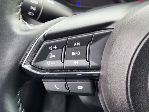 Used 2018 MAZDA MAZDA3 Touring image 22