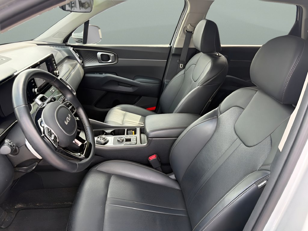 Used 2023 Kia Sorento EX AWD/4WD image 9