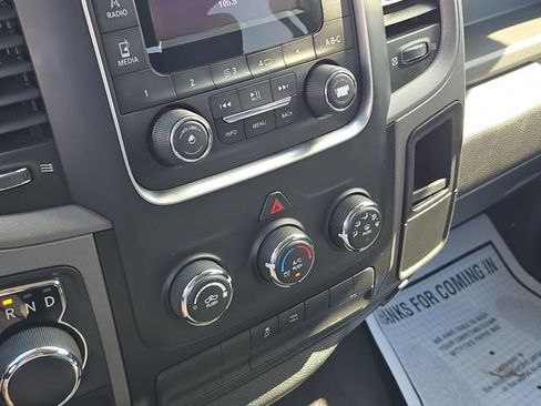 Used 2017 RAM 1500 Express RWD image 22