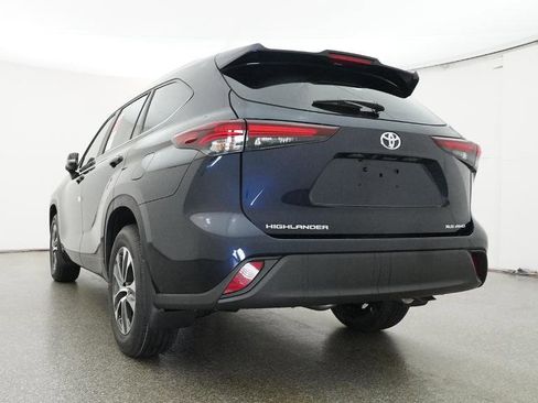 New 2026 Toyota Highlander XLE image 31