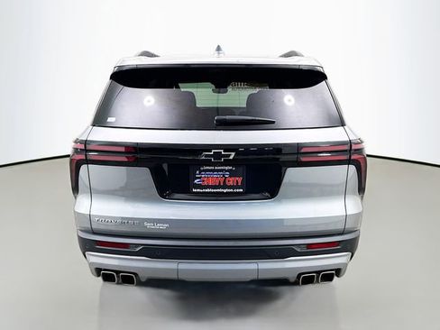 Used 2026 Chevrolet Traverse LT w/ Driver Confidence Package image 7