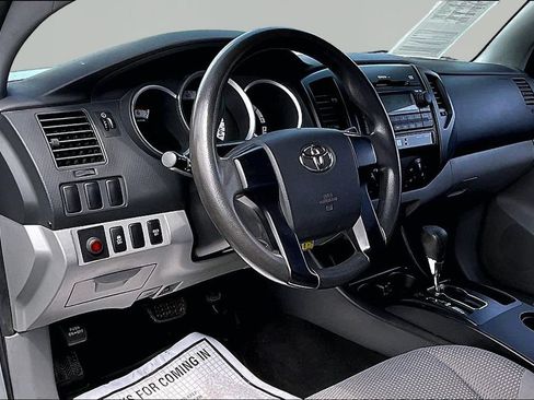 Used 2012 Toyota Tacoma 4x4 Regular Cab image 9