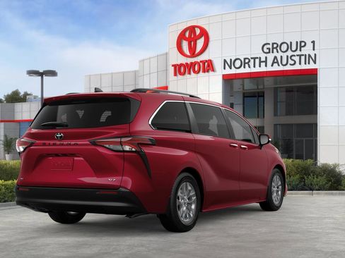 New 2026 Toyota Sienna XLE FWD image 9