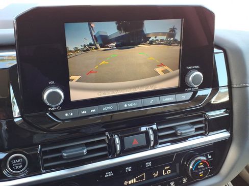 Certified 2024 Nissan Pathfinder SV image 25