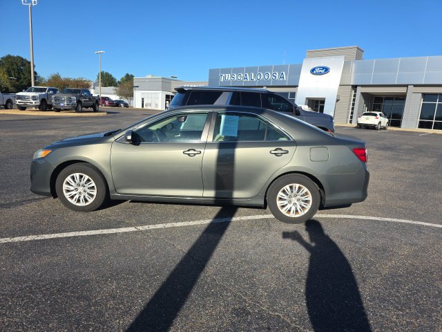 Used 2014 Toyota Camry FWD image 6