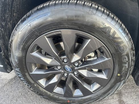 Certified 2025 Subaru Outback Onyx Edition XT image 33