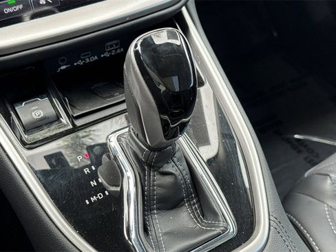 Used 2025 Subaru Outback Limited image 27