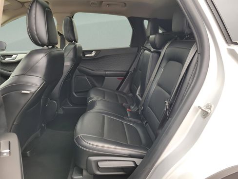 Used 2020 Ford Escape SE Sport image 16