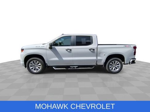 Used 2022 Chevrolet Silverado 1500 Custom AWD/4WD image 6