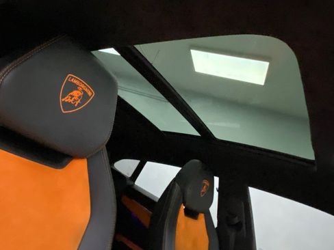 Used 2019 Lamborghini Urus image 24