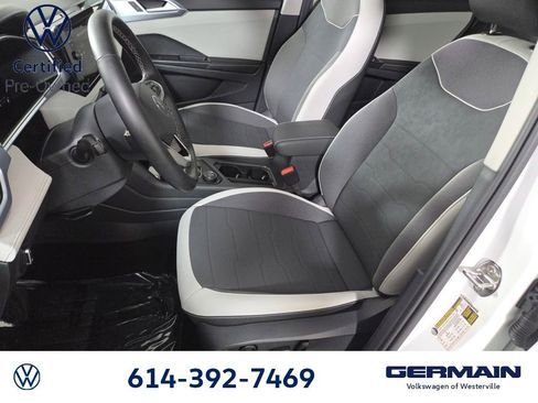 Certified 2025 Volkswagen Taos SE AWD/4WD image 15